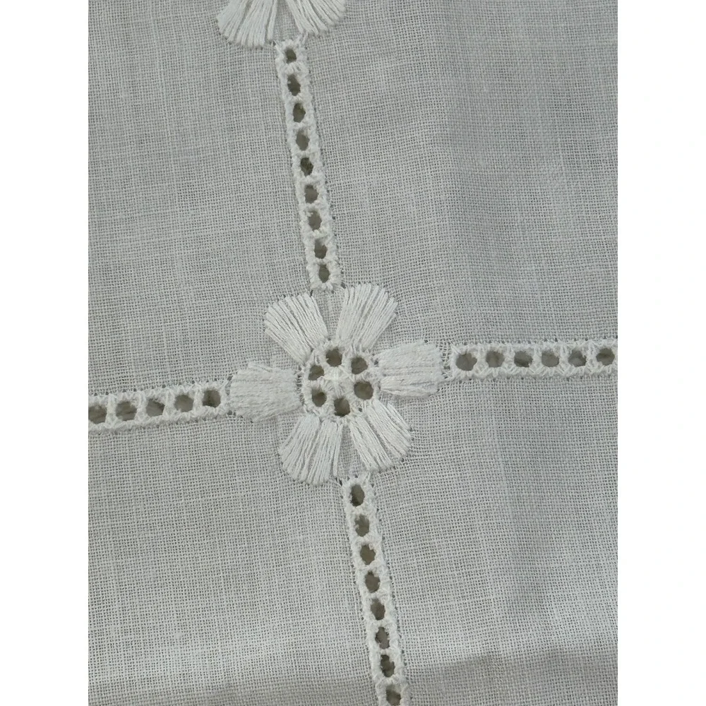 Vintage White Eyelet Floral Cotton Table Runner Scalloped Edge